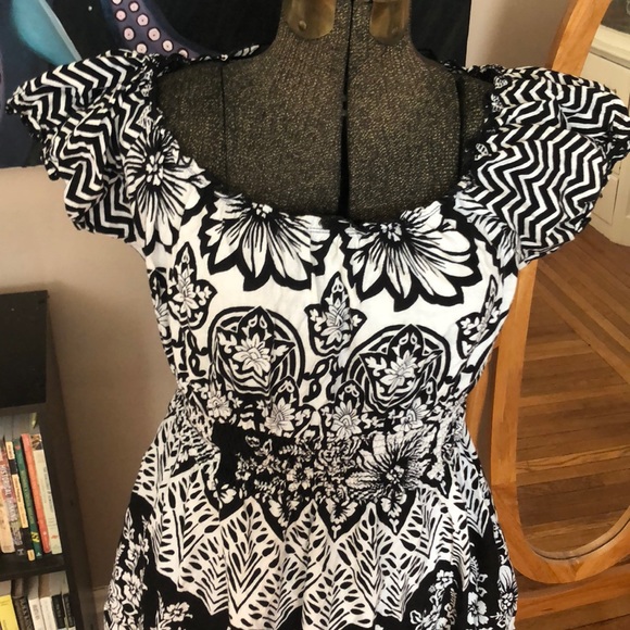 Handmade Medium Island Spring Flower Dress - Picture 6 of 8